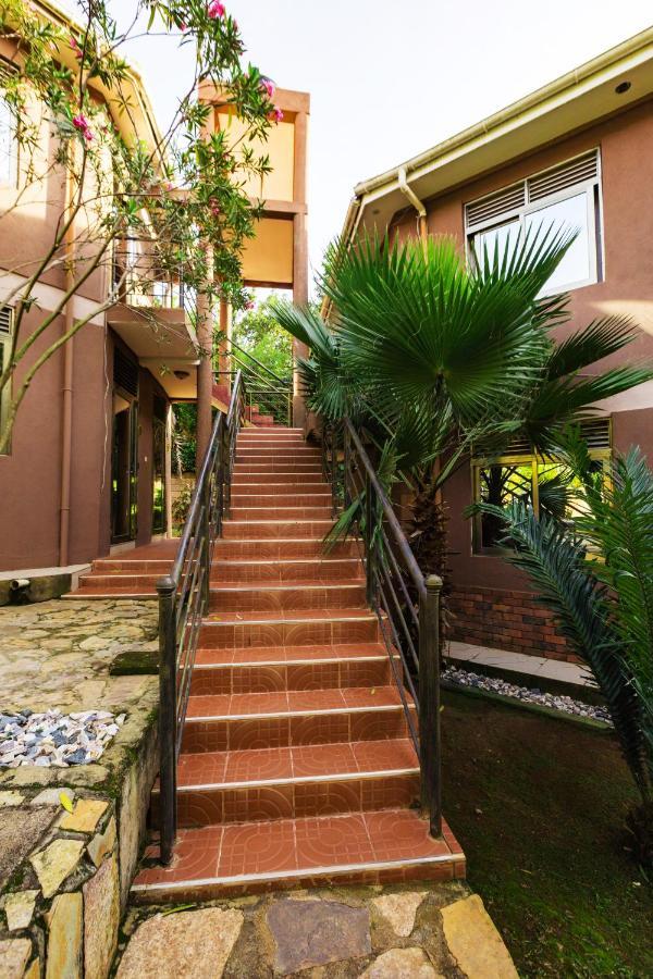 Santa Maria Hotel Entebbe Dış mekan fotoğraf