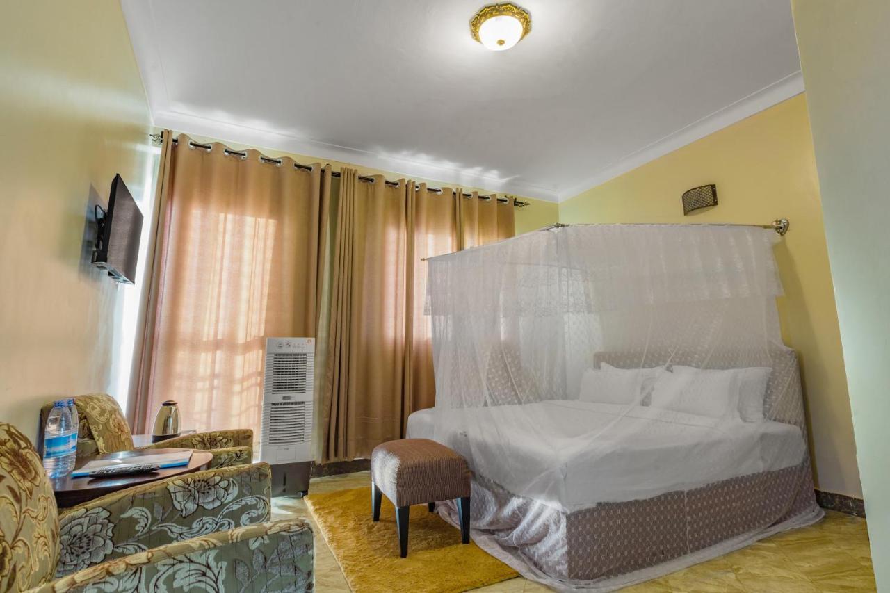 Santa Maria Hotel Entebbe Dış mekan fotoğraf