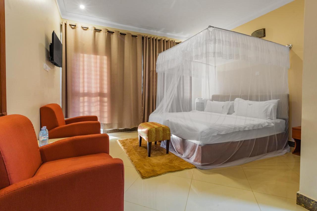 Santa Maria Hotel Entebbe Dış mekan fotoğraf