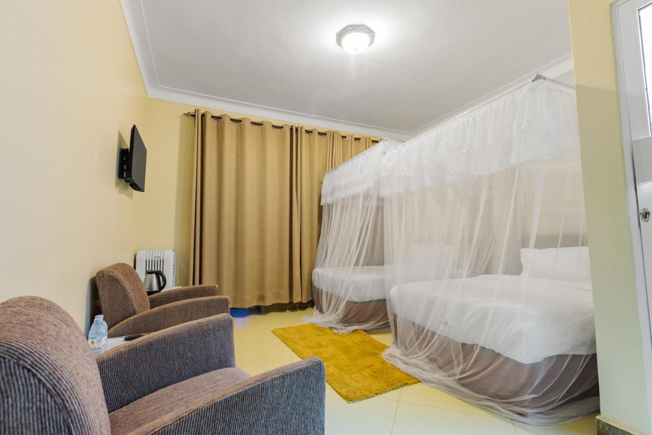Santa Maria Hotel Entebbe Dış mekan fotoğraf