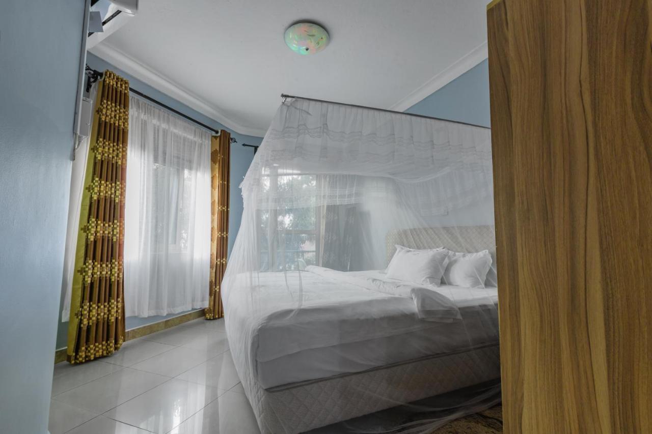 Santa Maria Hotel Entebbe Dış mekan fotoğraf