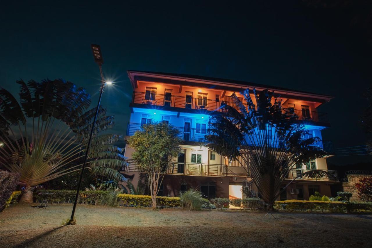 Santa Maria Hotel Entebbe Dış mekan fotoğraf