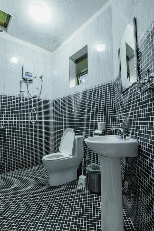 Santa Maria Hotel Entebbe Dış mekan fotoğraf